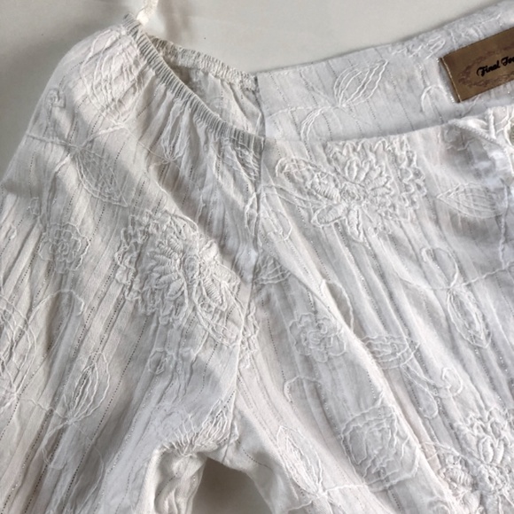 Final Touch Bateau or Shoulder Hugging, Crinkled, Ruffled Top - Picture 12 of 15